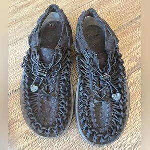 Keen black cord sandals